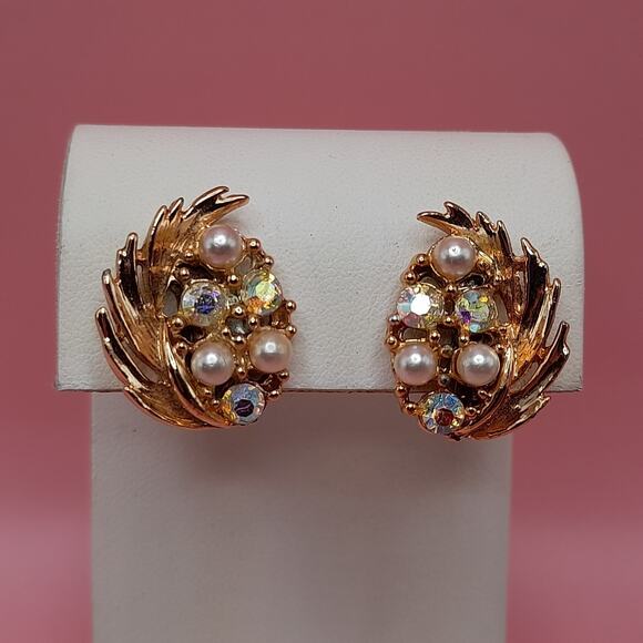 Vintage Clip Earrings, Gold Tone, Aurora Borealis Crystals, Faux Pearls, 1960s - Picture 3 of 9